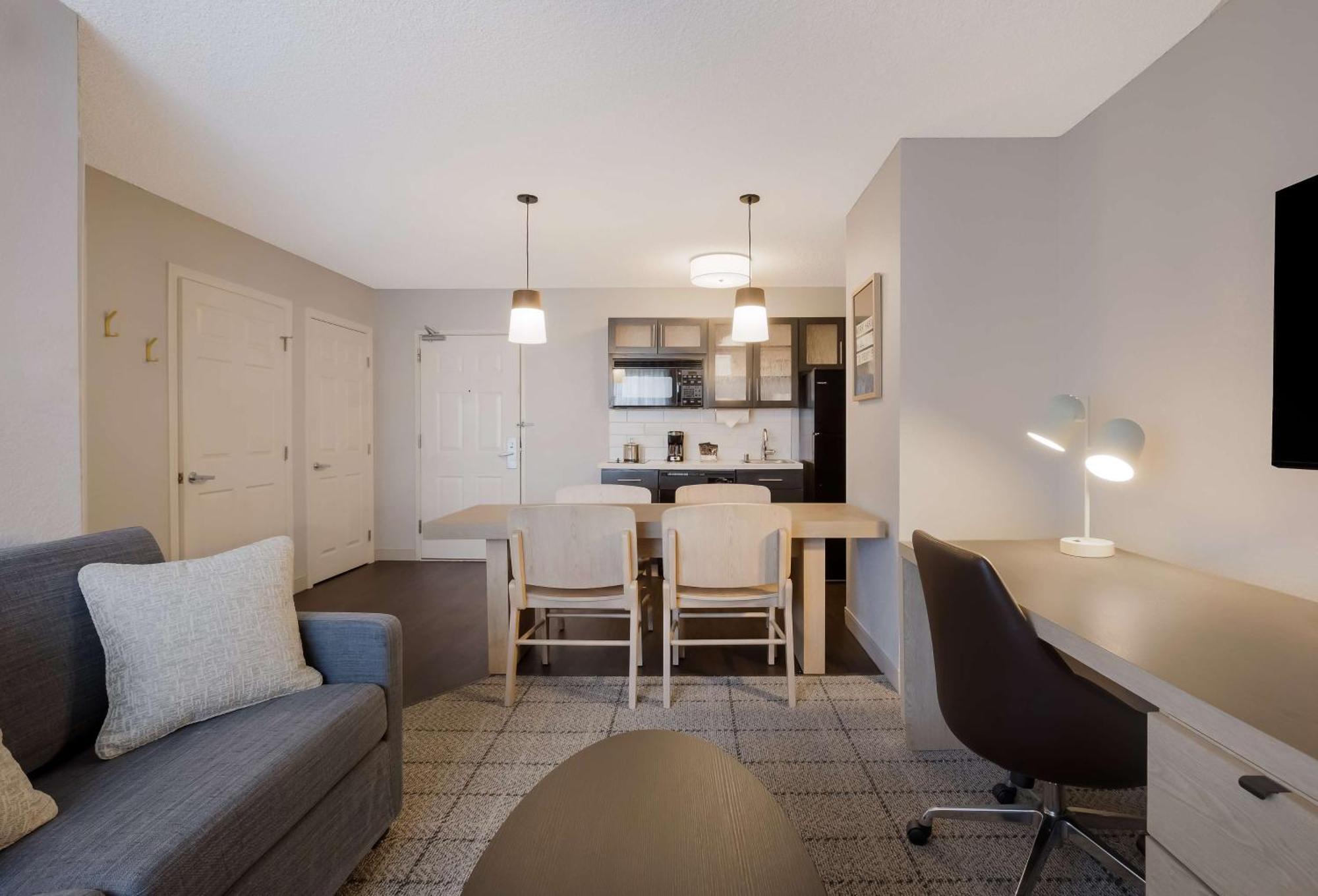 Sonesta Simply Suites Baltimore BWI Airport Лінтікум Екстер'єр фото