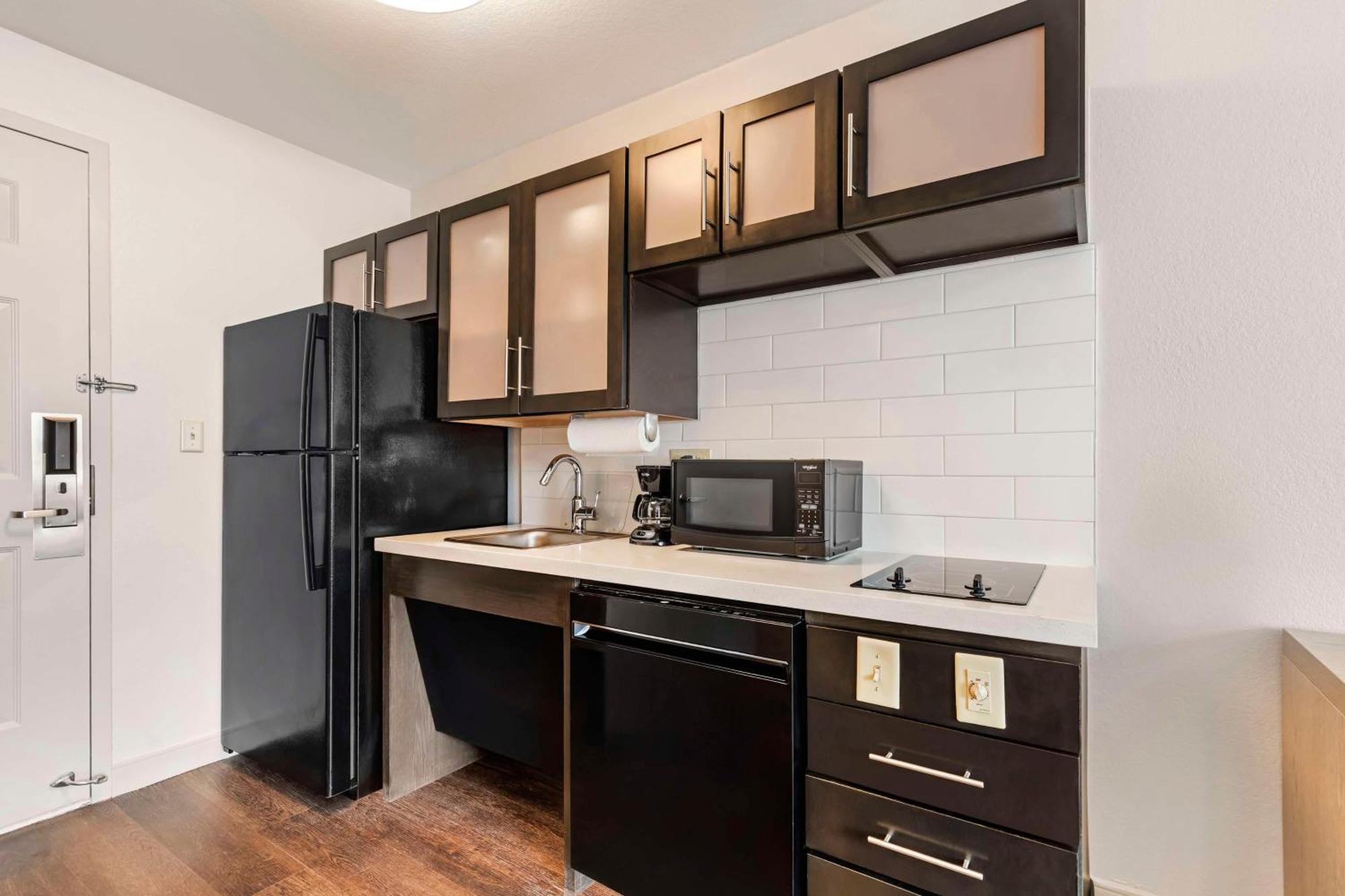 Sonesta Simply Suites Baltimore BWI Airport Лінтікум Екстер'єр фото